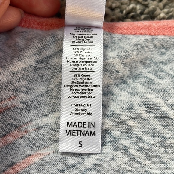 Womens LuLaRoe shirt size small - Picture 6 of 13